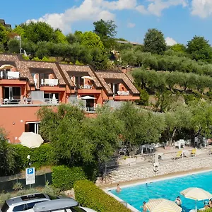 2* Aparthotel Holidays